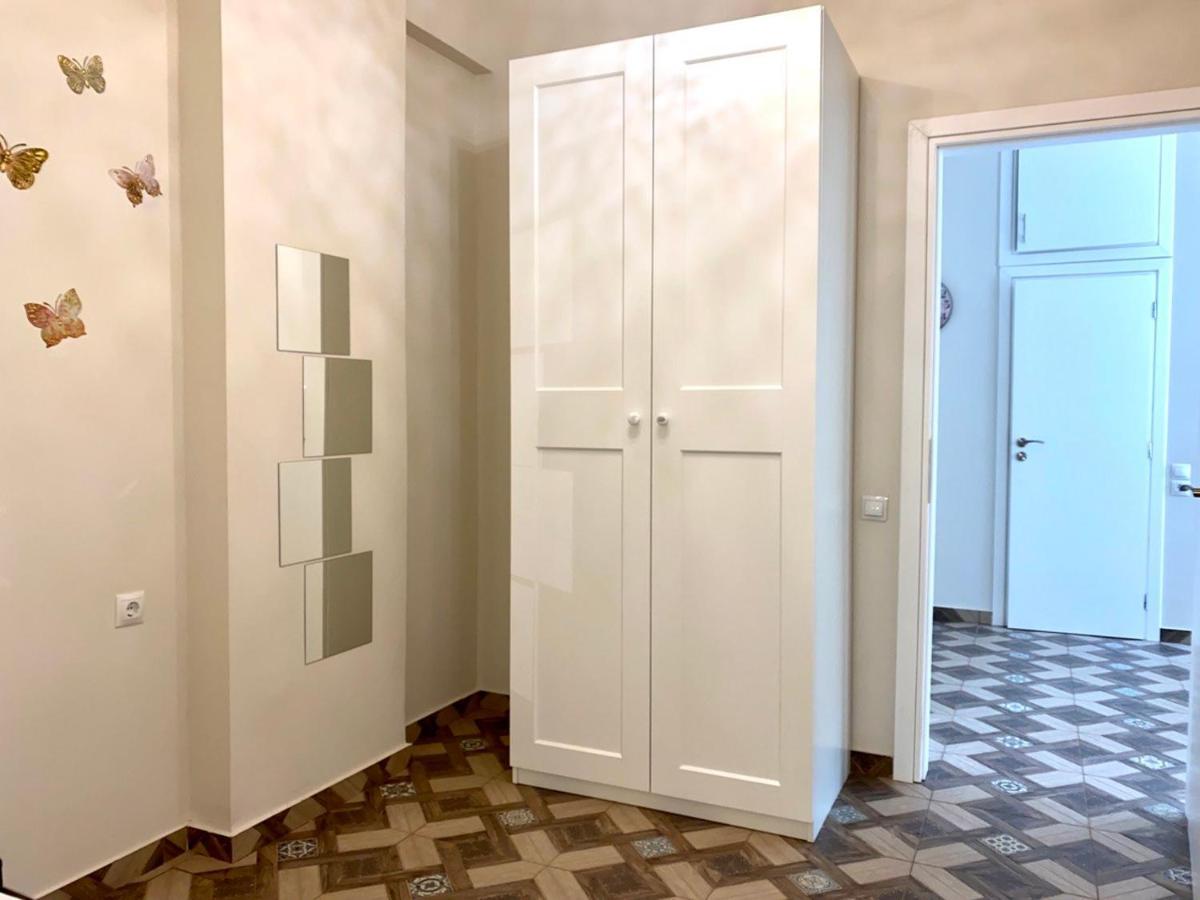 Dafni'S Home Is In 200M To Metro Ag Ioanis Atenas Exterior foto
