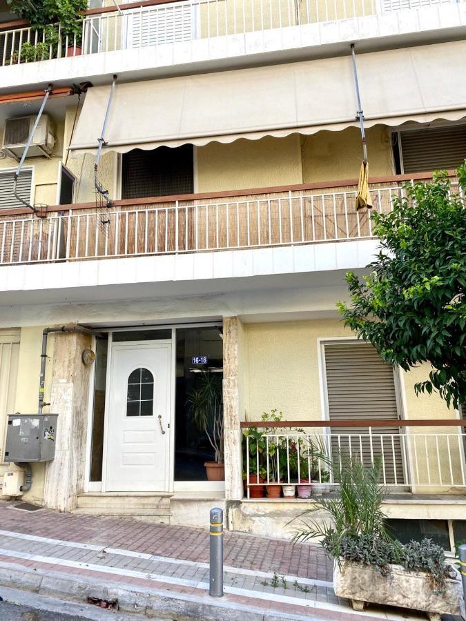 Dafni'S Home Is In 200M To Metro Ag Ioanis Atenas Exterior foto
